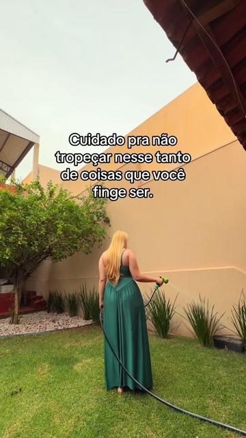 @Vitória Eva Mello