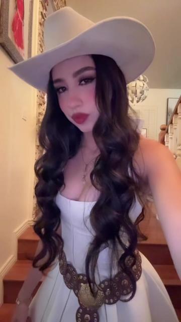 @Luna Parra