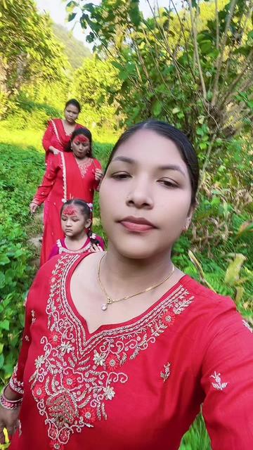 @सानु गोर्खाली 💘🌹🌺