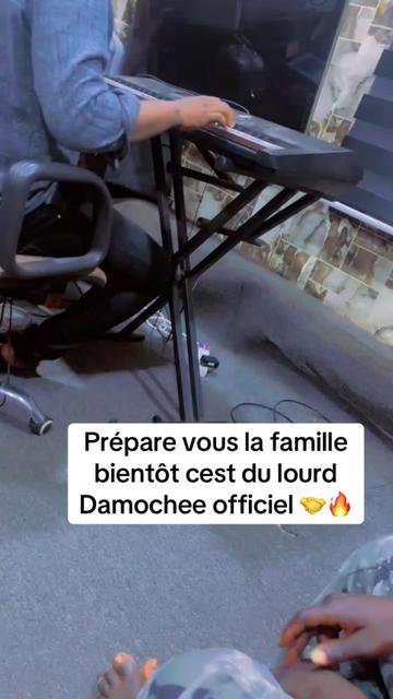 @Damochee_Officiel