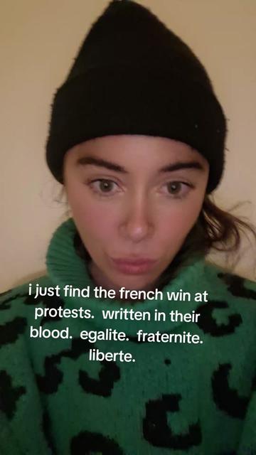 @lollyybmnqh