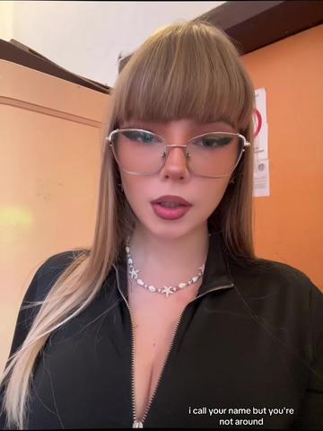@comi