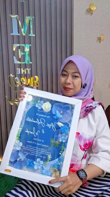 @Siti Fatimah|Gift Box