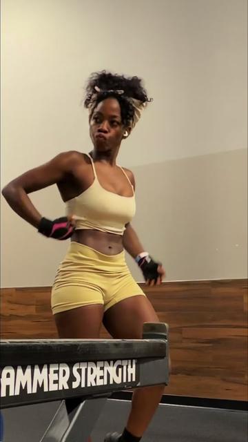 @Nomfundo| Online Fitness Coach