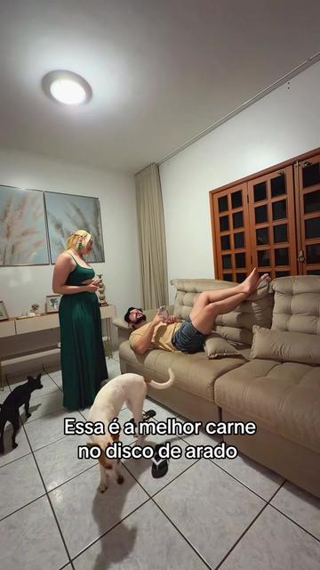 @Vitória Eva Mello