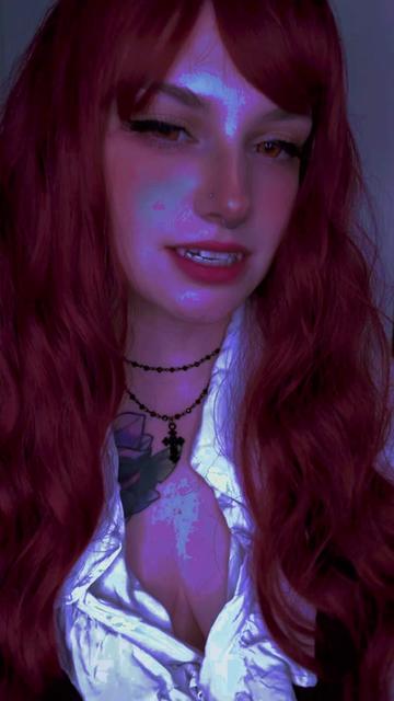 @Tess 🗡️🌹