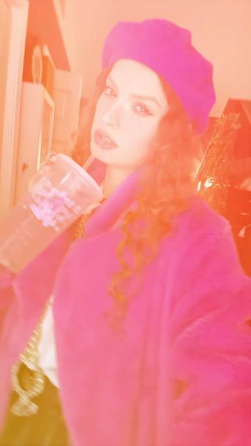@𝓢𝓽𝓻𝓪𝔀𝓫𝓐𝓻𝓲𝓮🍓🌷🌳