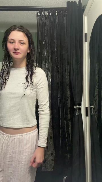 @roses_r_blue