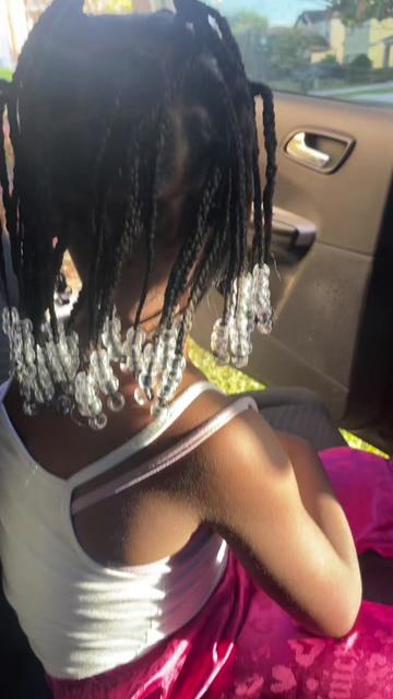 @QUEENGIGGLES