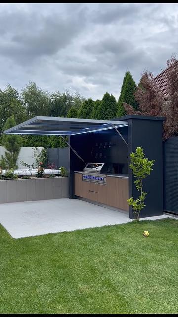 @Grilluxe Outdoor Kitchens
