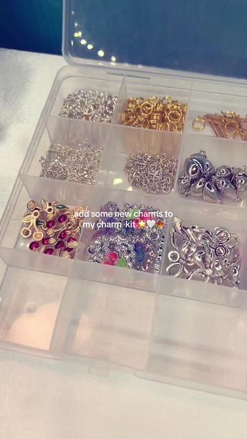 @beadedbyleyy ✨🩷