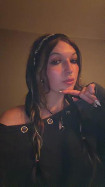 @Maddieoroll