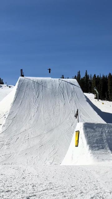 @️