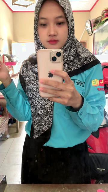 @Indah Khoerun Nisa, S. Pd ๐ป โก