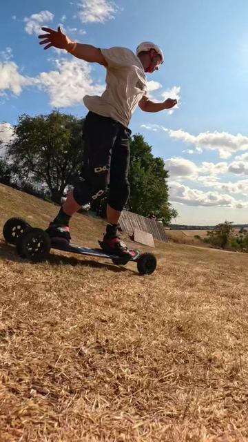 @UKMountainboarding