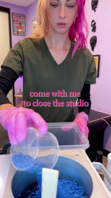 @waxedbyashley