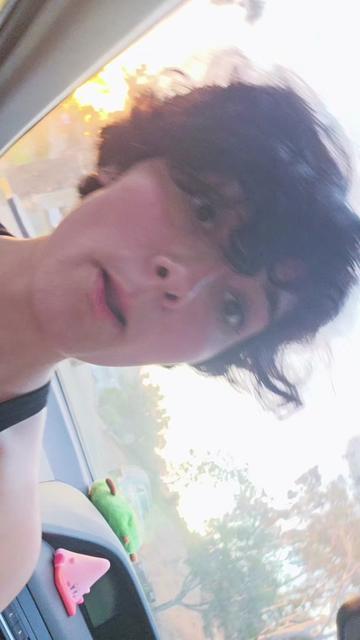 @Weird_Banana_Sinner