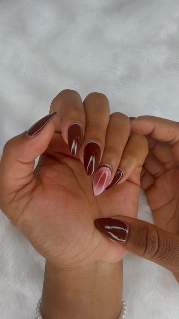 @GEECURLY SALON
