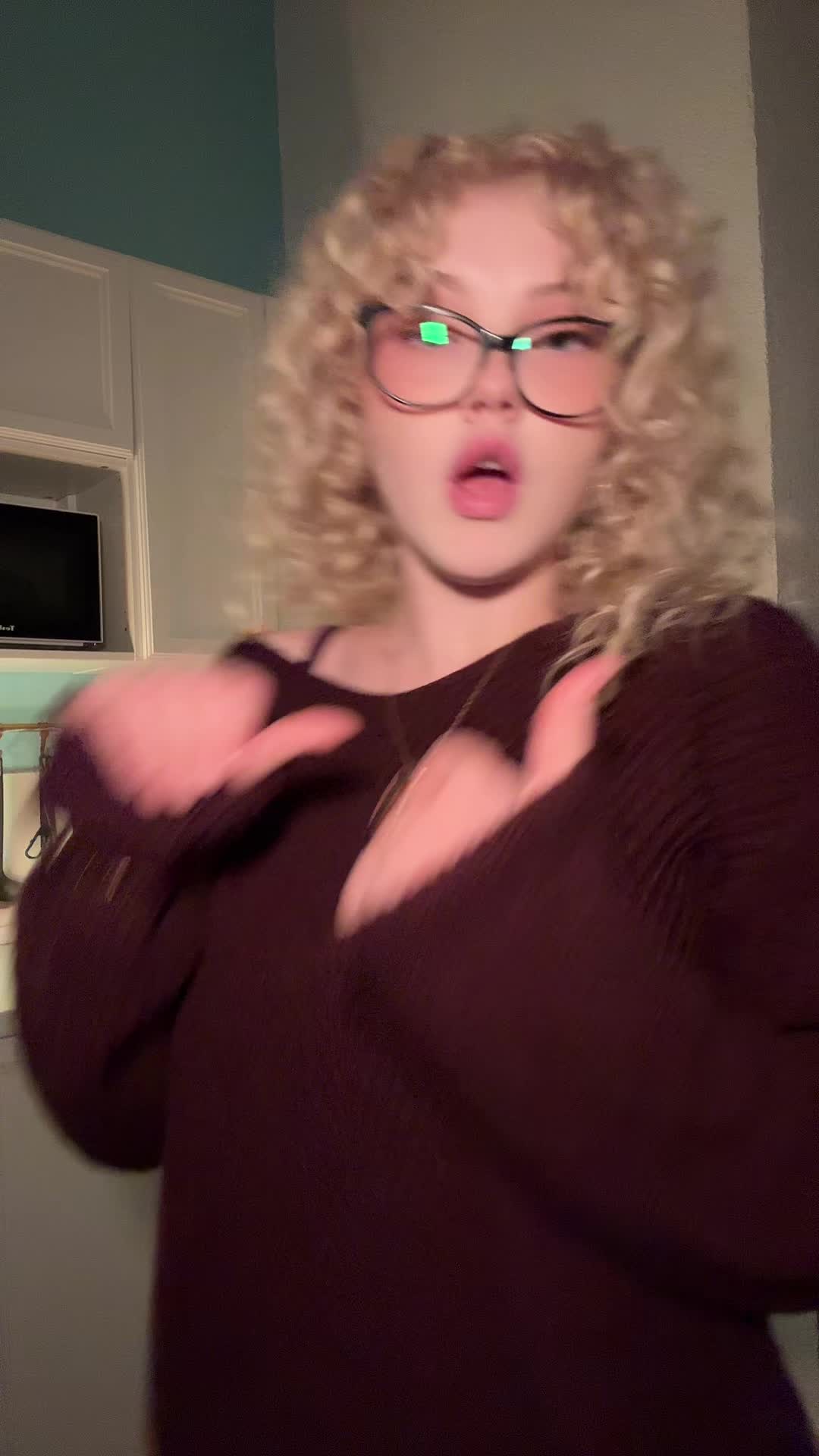 @рия вэсликс <33