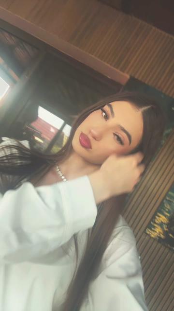 @Ianira