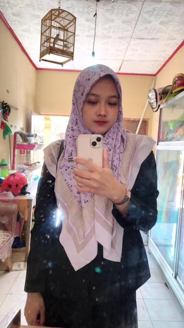 @Indah Khoerun Nisa, S. Pd ๐ป โก