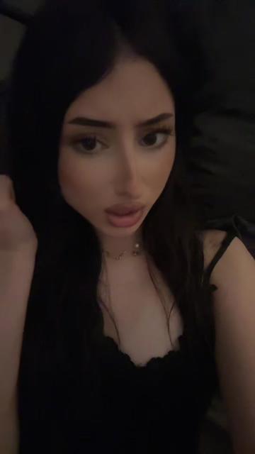 @elisour