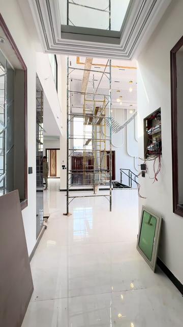 @( GRAND LIVING ) CONSTRUCTION