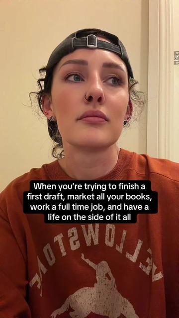 @Eleanor Crowe | Author