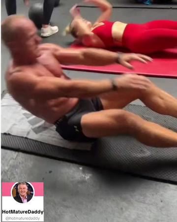 @HotMatureDaddy