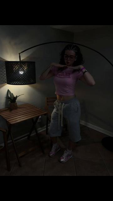 @👻.