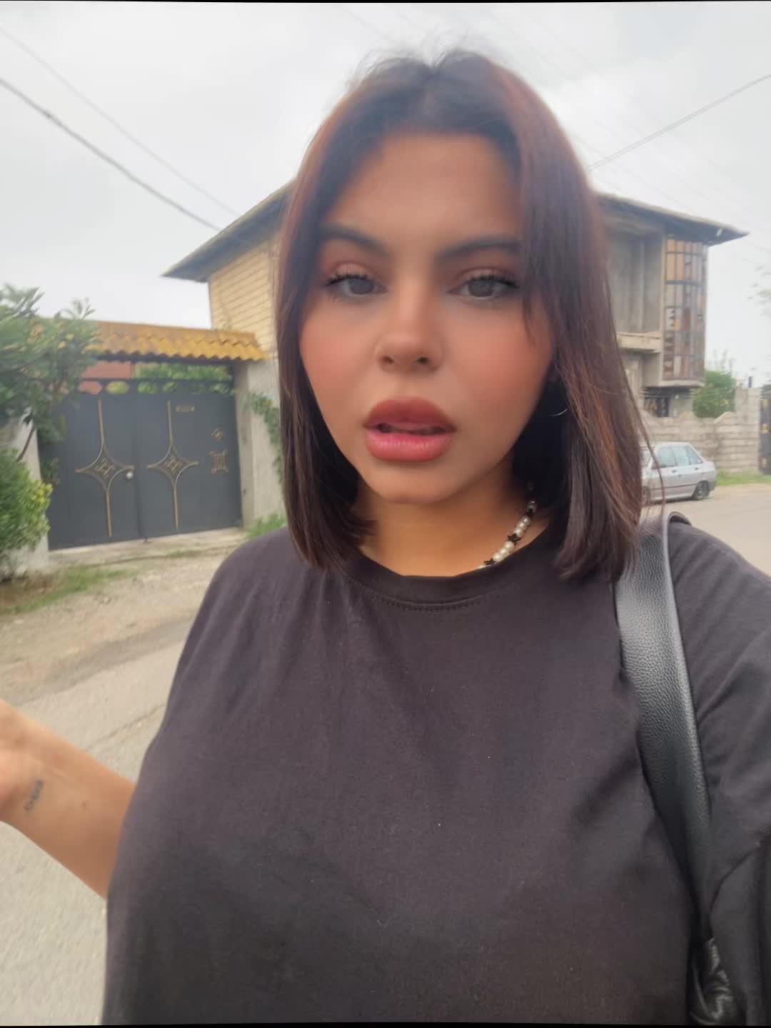 @Mobina