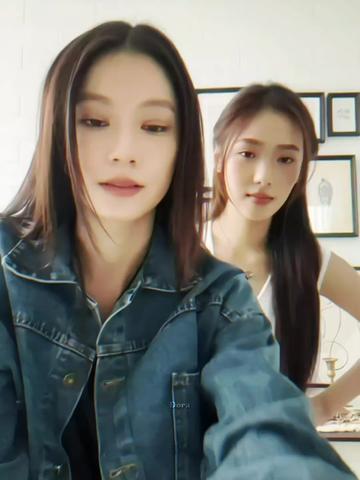 @𝐃𝐨𝐫𝐚😺
