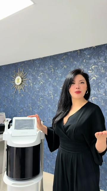 @Dra Silvia Lorena FLORES derma