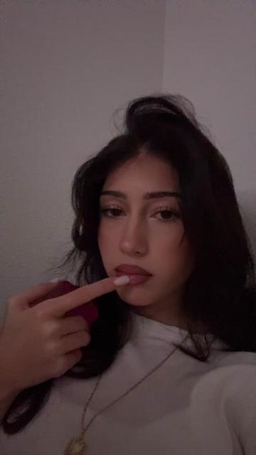 @Izabela🇦🇱