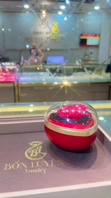 @Bốn Luyện Jewelry