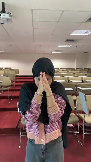 @HmjmUY