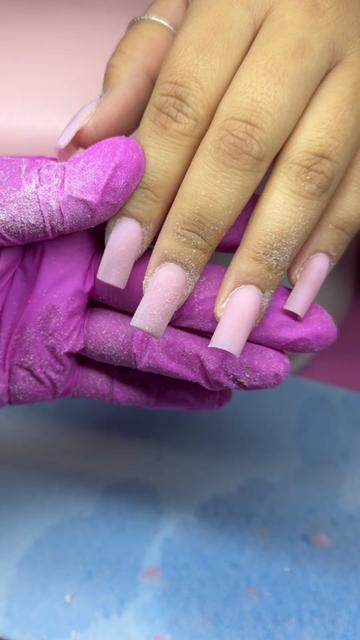 @831 NAIL TECH 🍒