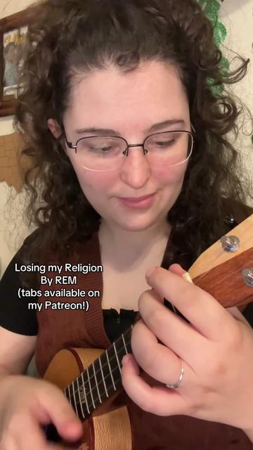 @victoria | ukulele covers