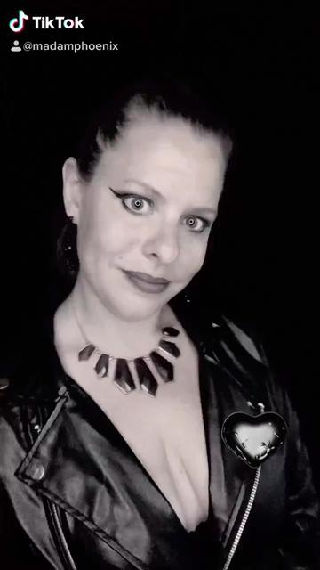 @MadamPhoenixRose