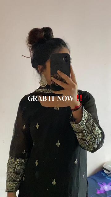 @𝐕 𝐀 𝐍 𝐈 .