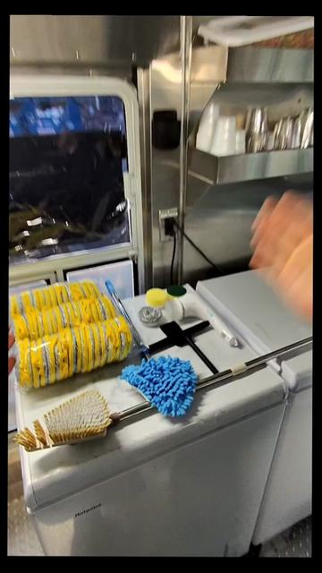@fishtownmistersoftee