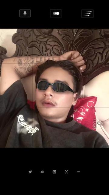 @coolestbadboi🗡️☮️