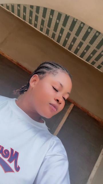 @Bidemi Hairline🪮