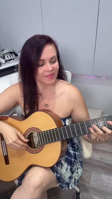 @lacuatrista