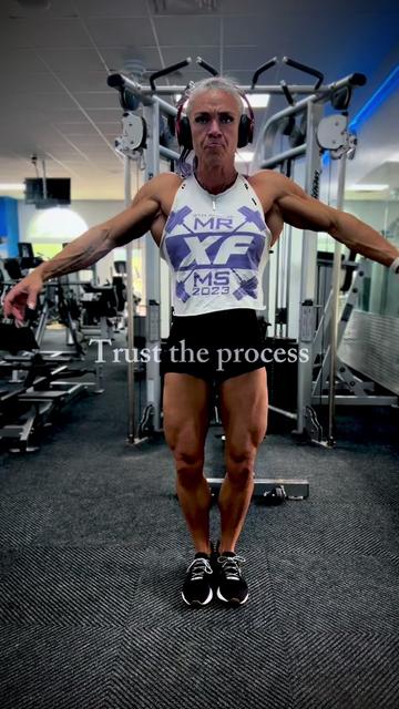 @reneehooks_ifbbpro