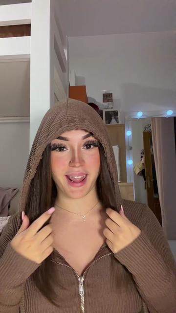 @caarlaaxx_