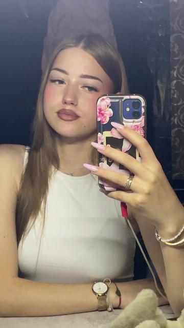 @𝔖𝔞𝔯𝔞