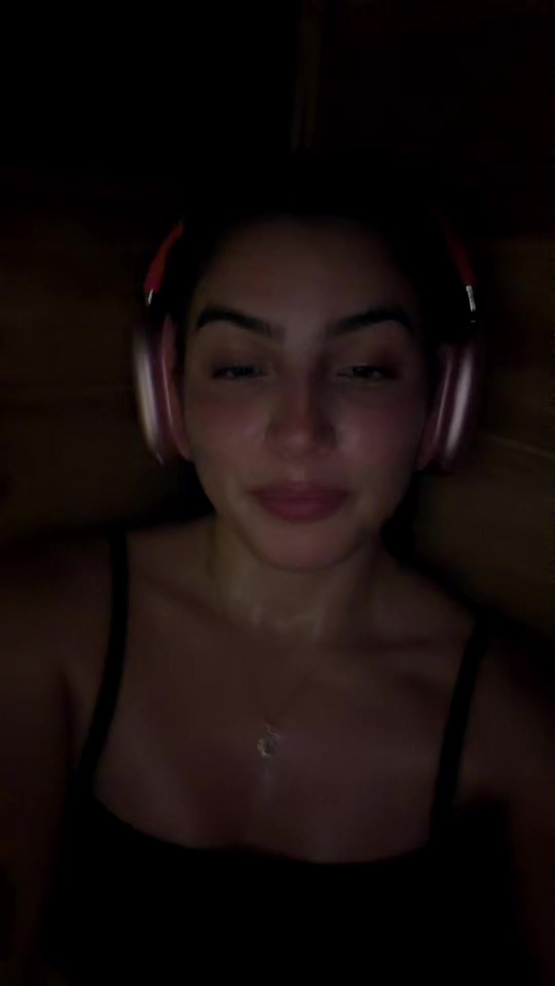 @Pelinegra