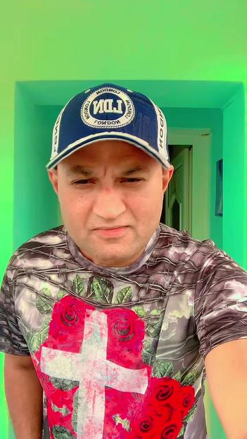 @Vinomas🇬🇧uk✝️🎤🎧
