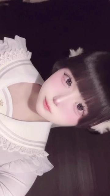 @もにもに